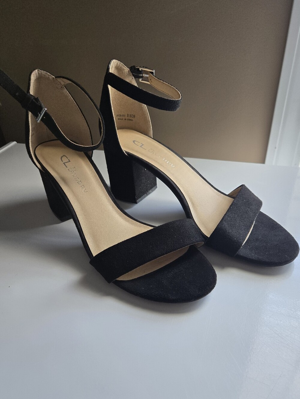 Black Ankle-Strap Block Heel Open Toe Dress Shoes - Women's Size 8.5m